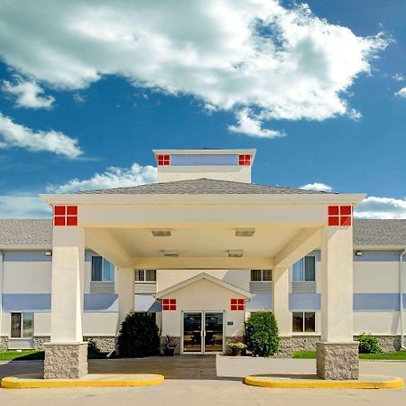 Baymont By Wyndham Wahpeton Hotel Kültér fotó