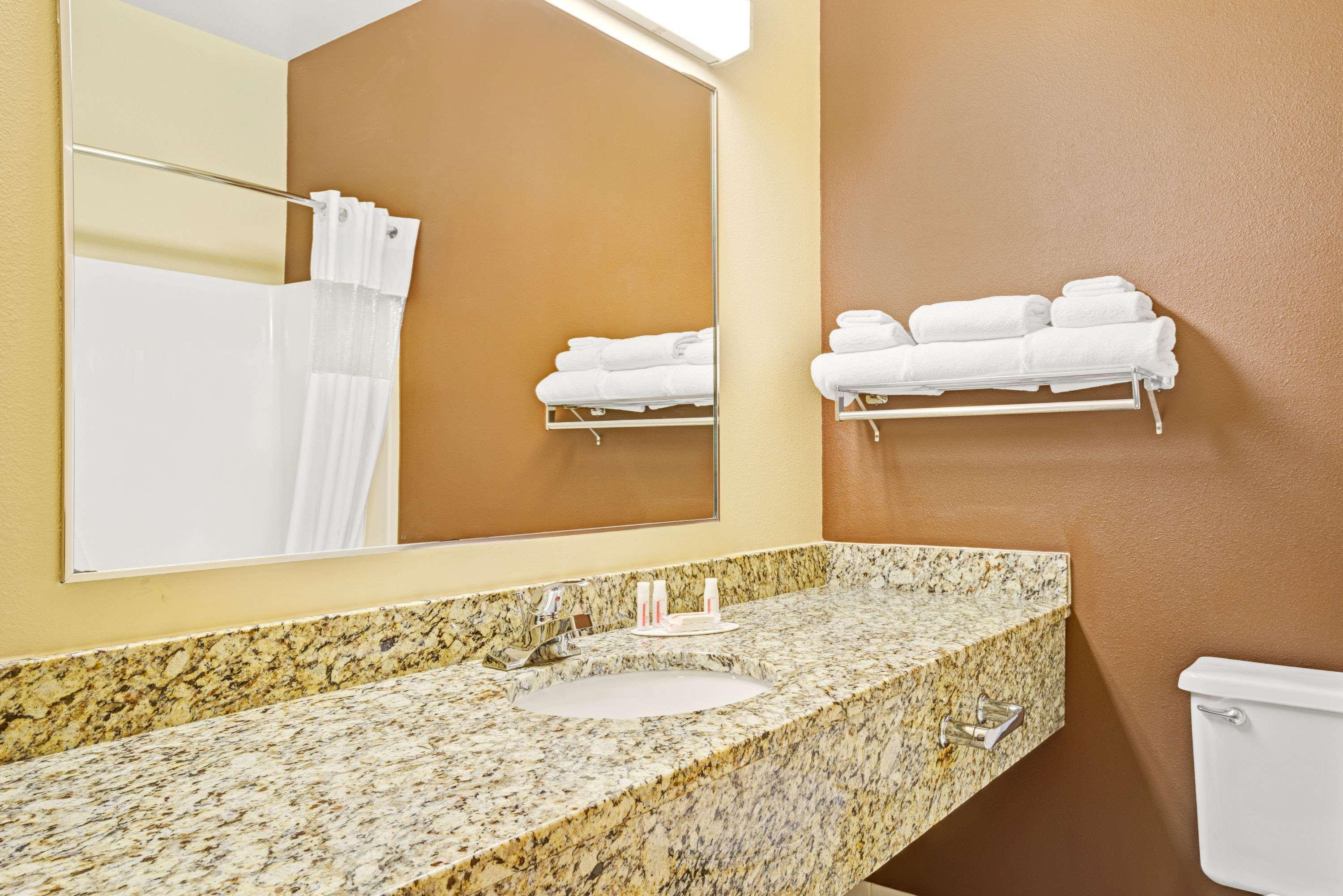 Baymont By Wyndham Wahpeton Hotel Kültér fotó